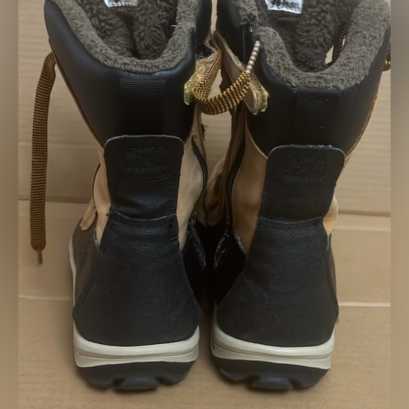 Sz 4 BIG KIDS TIMBERLAND WINTER BOOTS - Picture 4 of 6